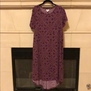 Medium LuLaRoe Carly